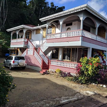 Mainroad Suite Calibishie Luaran gambar